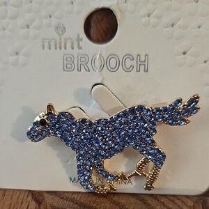 Mint Sparkling Blue Horse Brooch